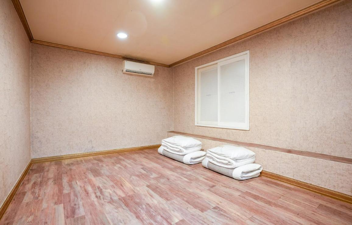 K Motel Daeyeon Busan Exterior foto